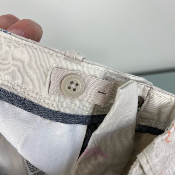 Baby Gap Dinosaur Print Khaki Shorts 18-24 Months - Picture 3 of 6